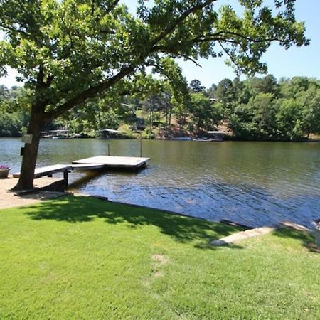 #02 - Unique Lakeside Studio Cottage- Pet Friendly ฮอตสปริงส์ ภายนอก รูปภาพ