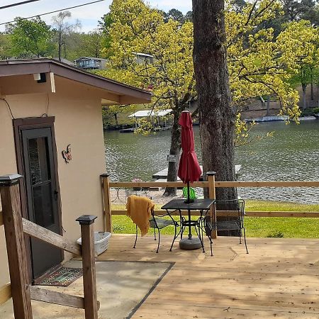 #02 - Unique Lakeside Studio Cottage- Pet Friendly ฮอตสปริงส์ ภายนอก รูปภาพ